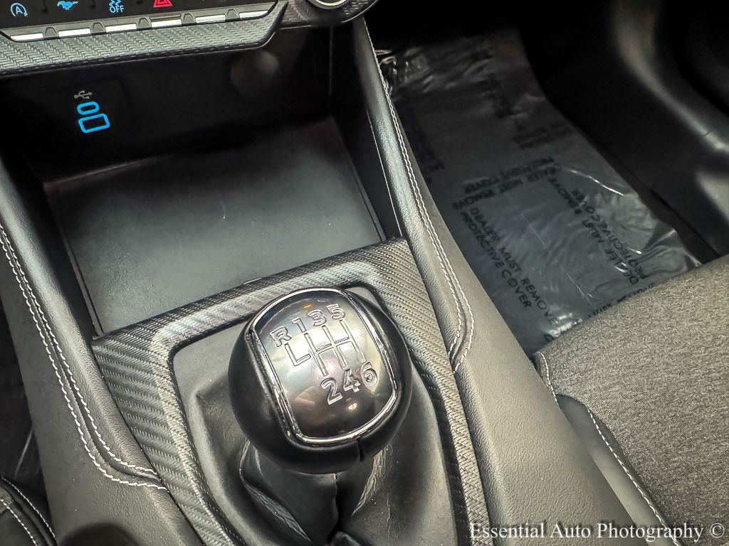 2025 FORD MUSTANG - Image 19