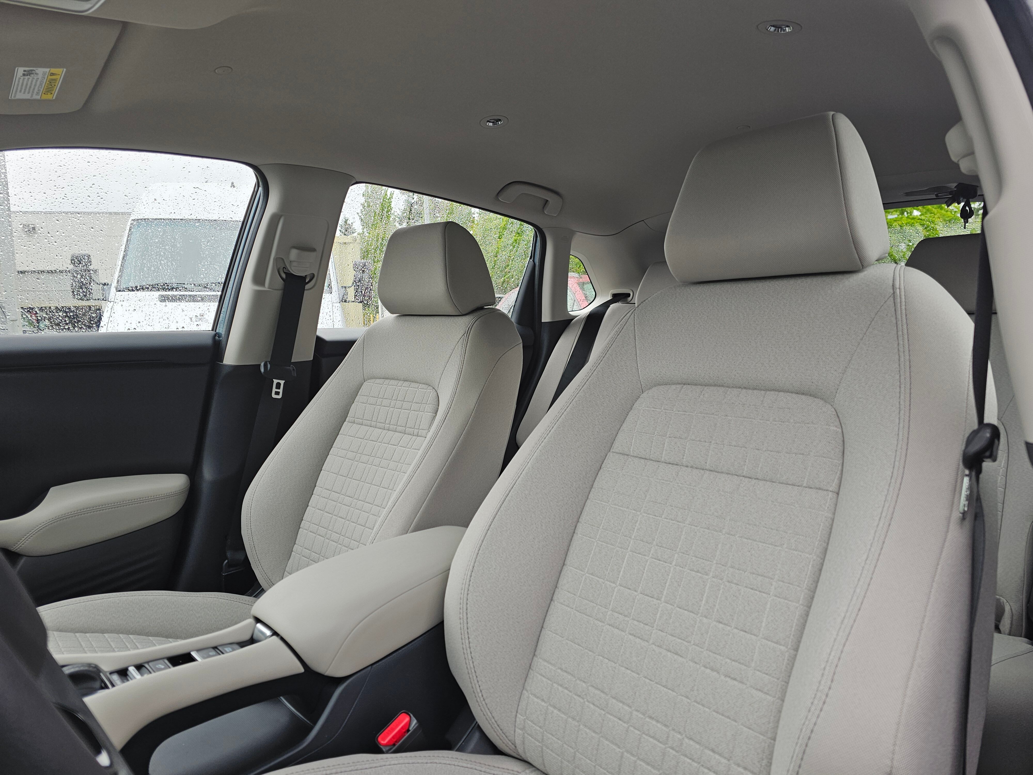 2025 Honda HR-V LX photo 6