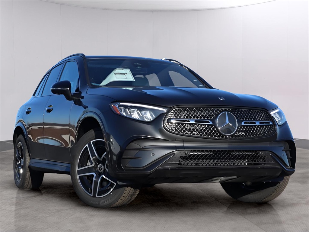 2026 Mercedes-Benz GLC Base's photo