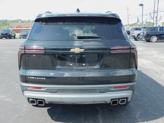 2025 Chevrolet Traverse photo 7