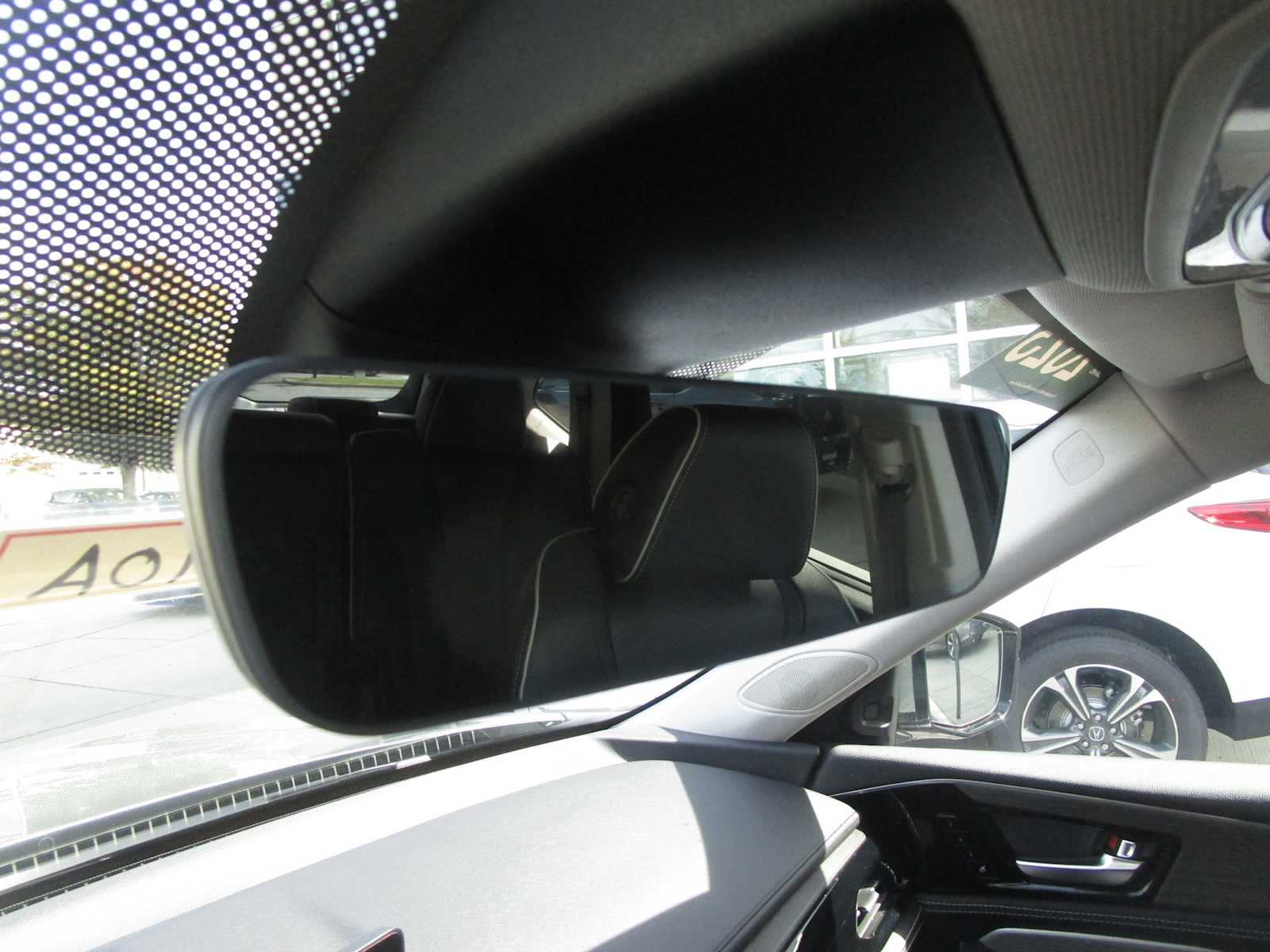 2023 Acura MDX SH-AWD Advance photo 26
