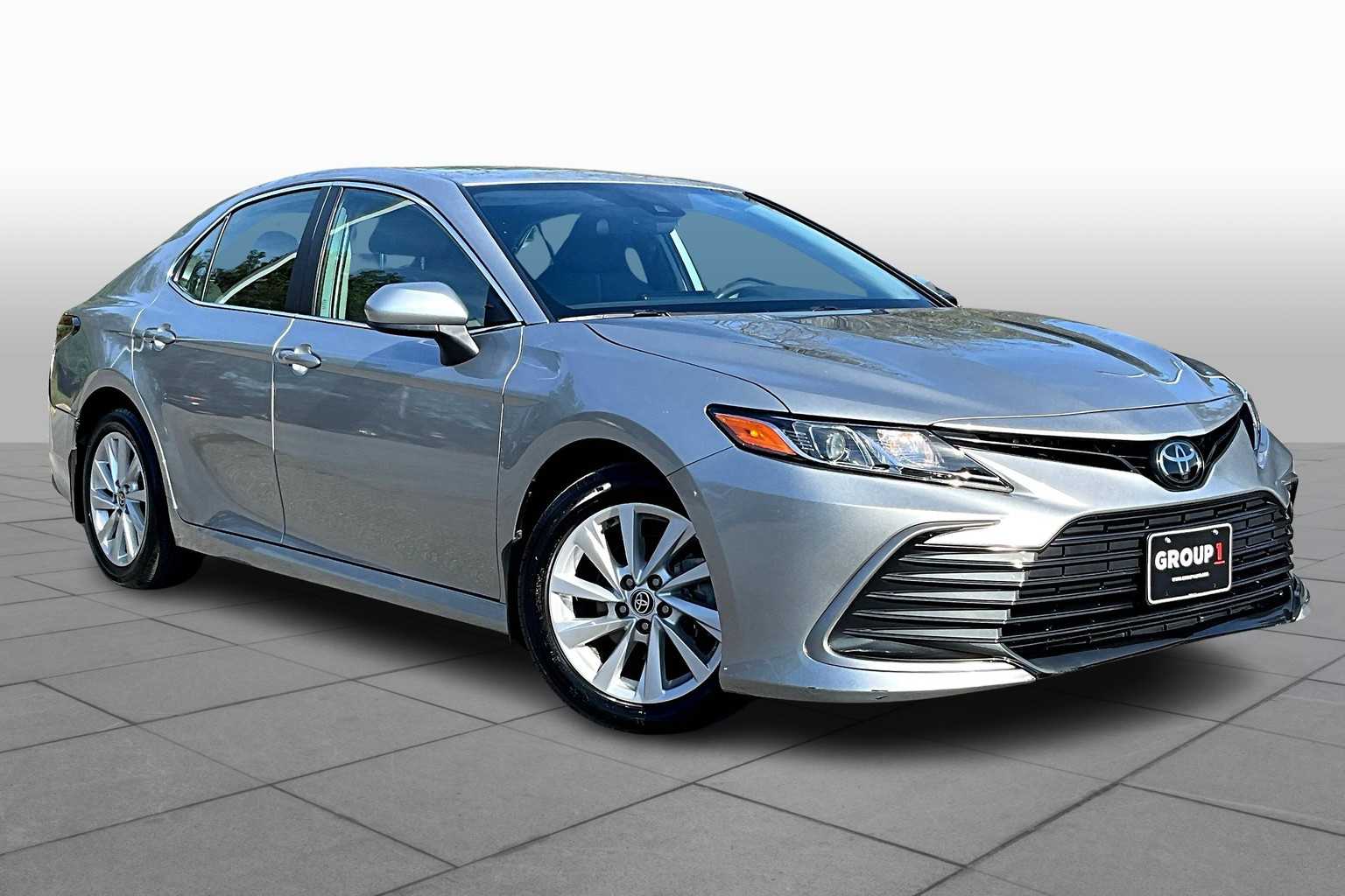 2023 Toyota Camry LE photo 2