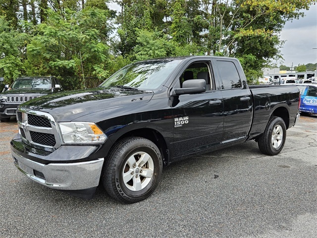 2024 Ram 1500 Classic SLT photo 3