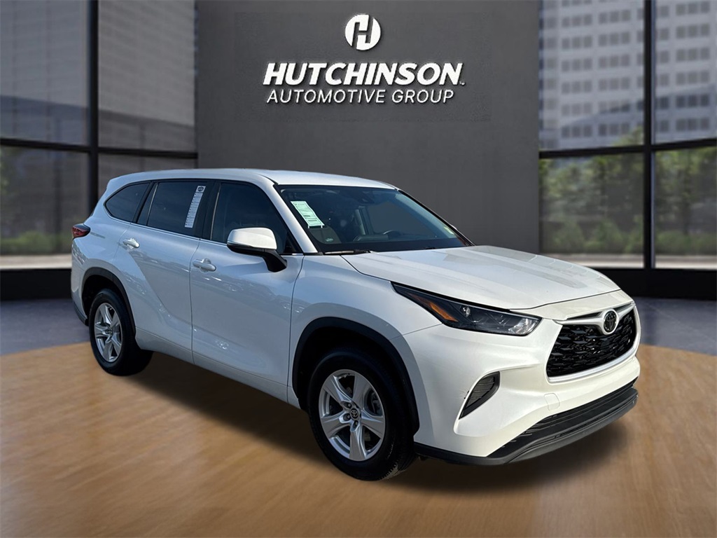 2023 Toyota Highlander L's photo