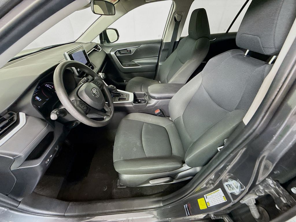 2024 Toyota RAV4 LE photo 19