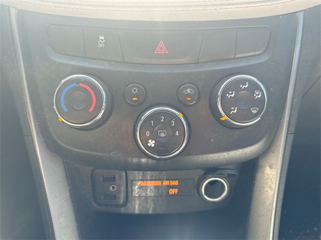 2017 Chevrolet Trax LS photo 30