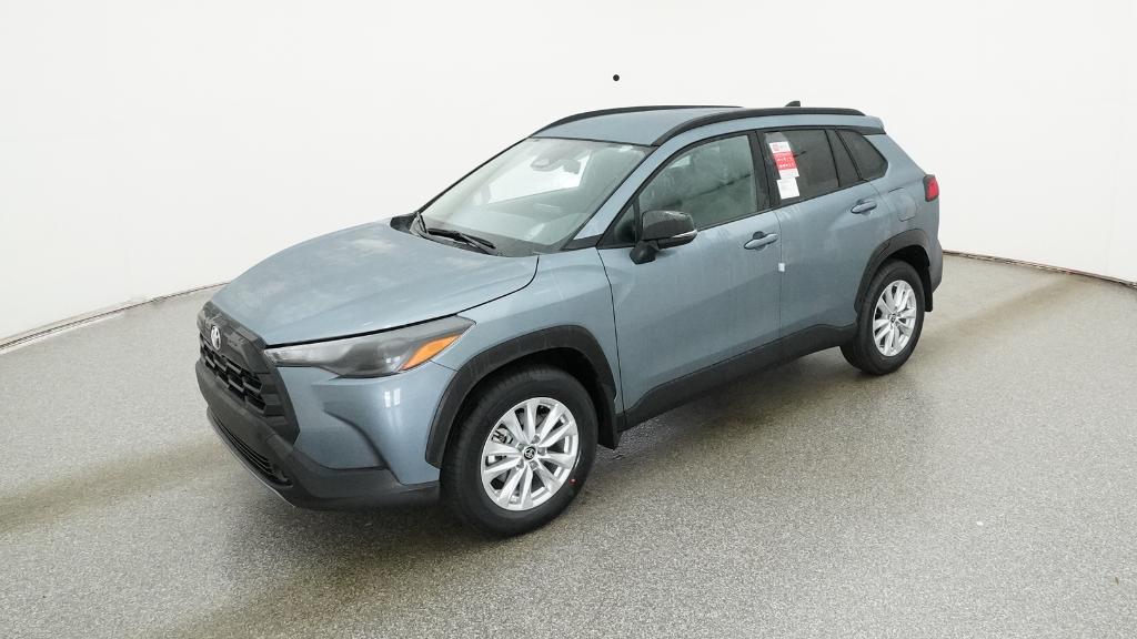 2026 Toyota Corolla Cross LE's photo