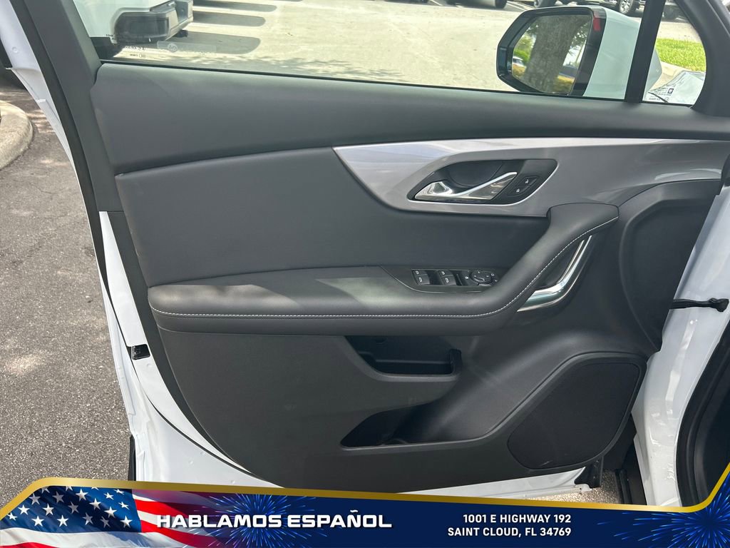 2025 Chevrolet Blazer 2LT photo 10