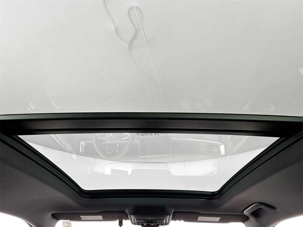 2025 Volkswagen Tiguan SE R-Line Black photo 16