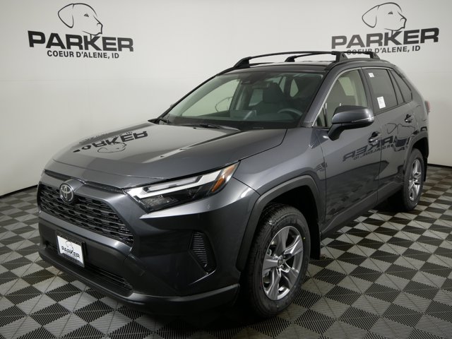 2025 Toyota RAV4 LE's photo