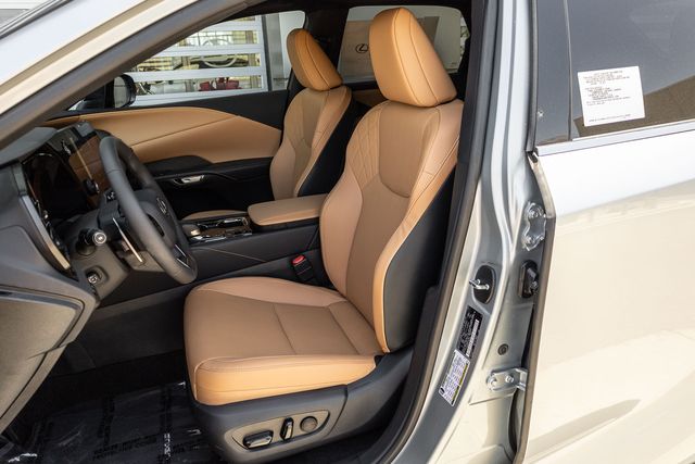 2025 Lexus RX 350 photo 6