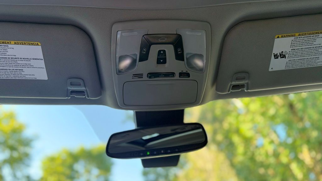 2020 Toyota Sienna SE Premium photo 35
