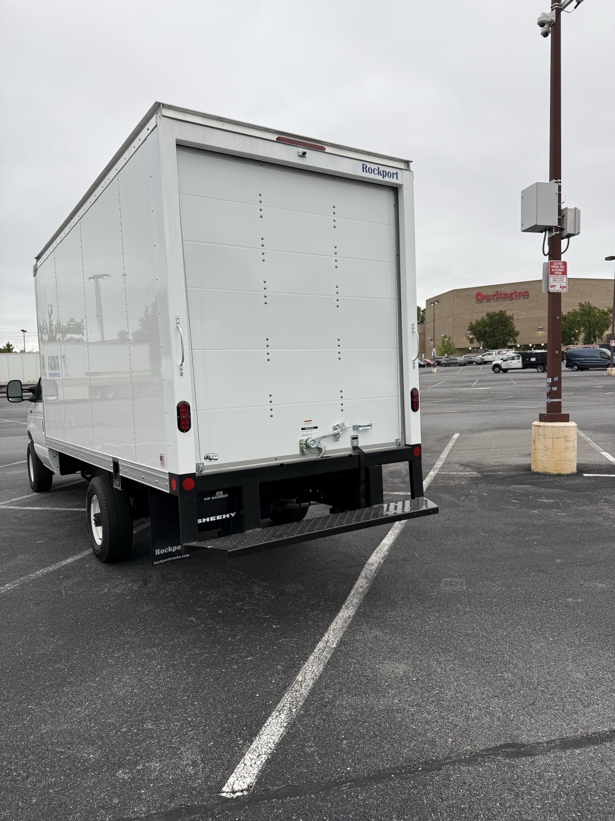 2025 Ford E-350 photo 2