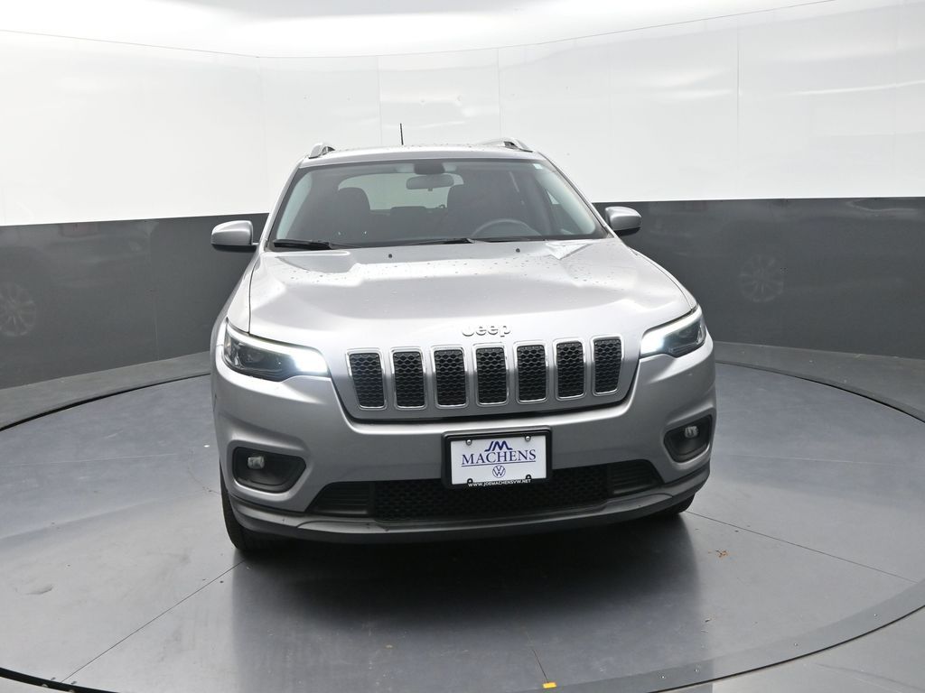 2019 Jeep Cherokee Latitude photo 2