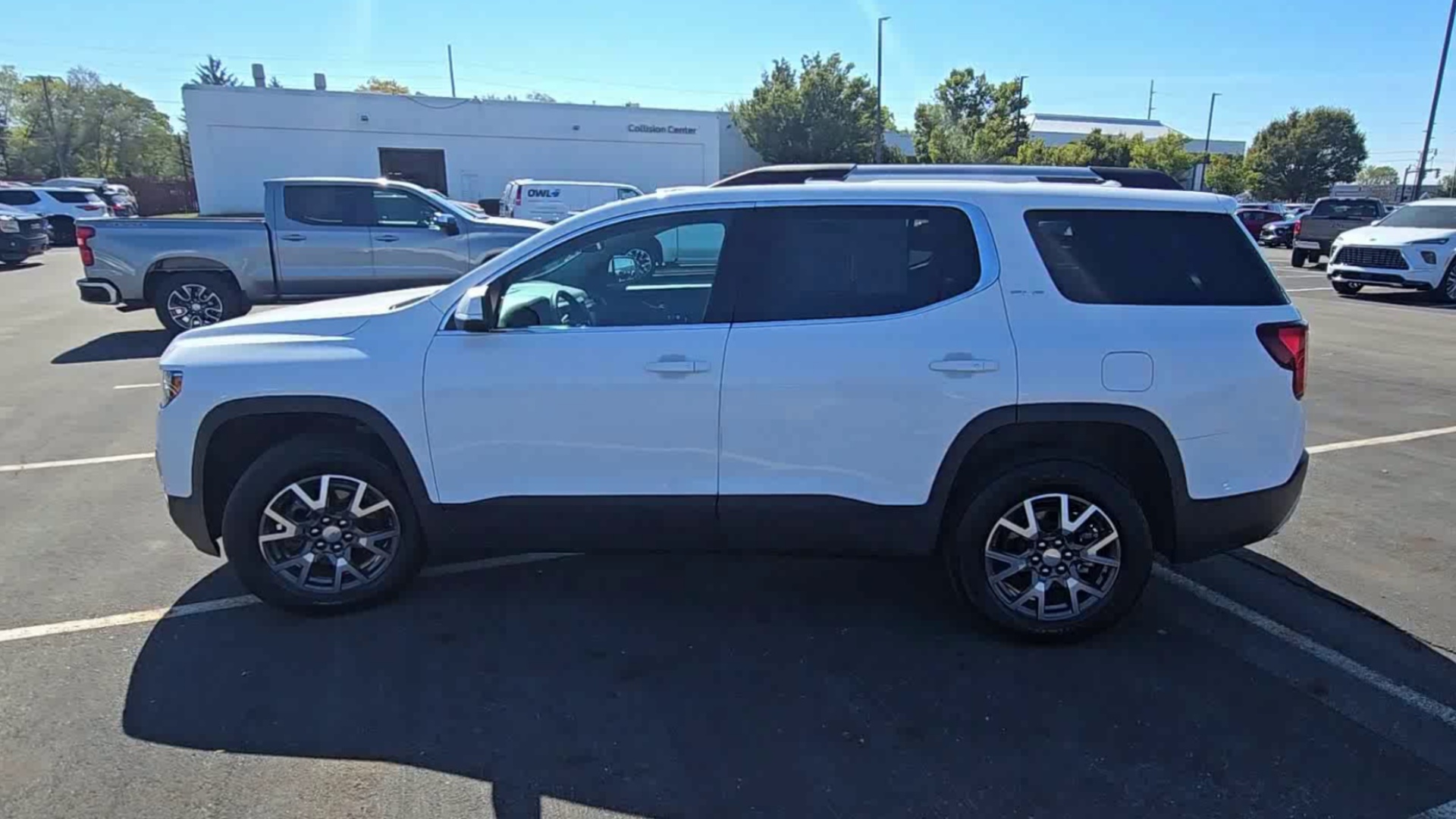 2023 Gmc Acadia SLE photo 41
