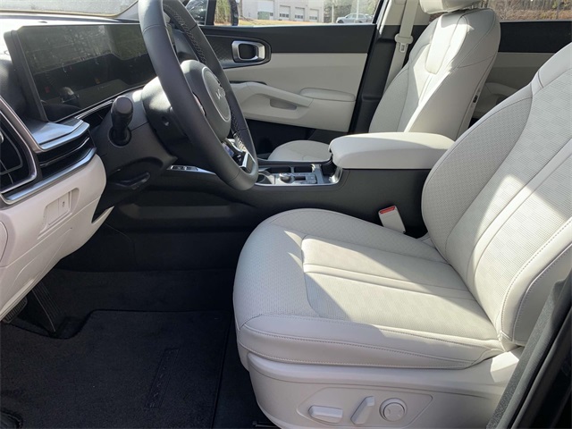 2025 Kia Sorento S photo 5