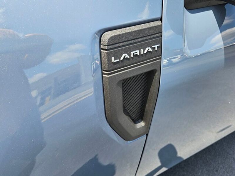 2025 Ford Maverick Lariat photo 17
