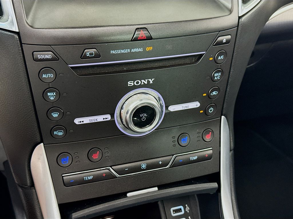 2018 Ford Edge Titanium photo 15