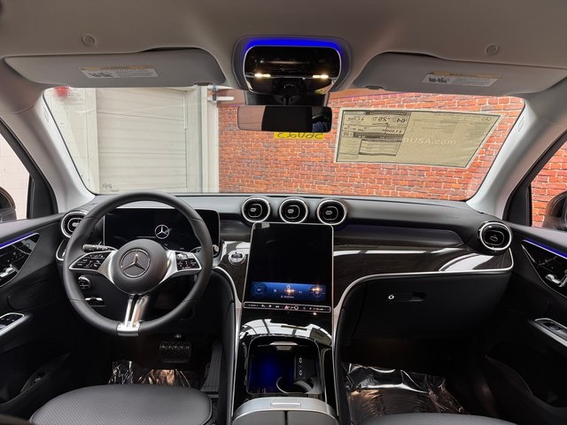 2025 Mercedes Benz GLC 350e 4MATIC photo 12