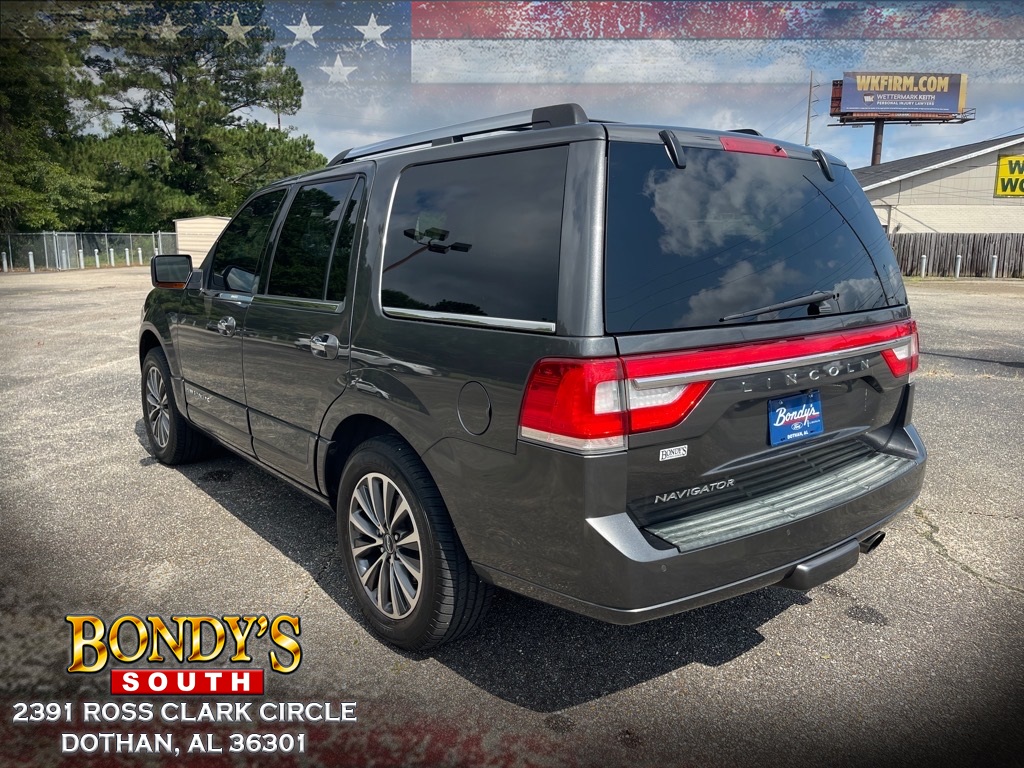 2017 Lincoln Navigator Select photo 8
