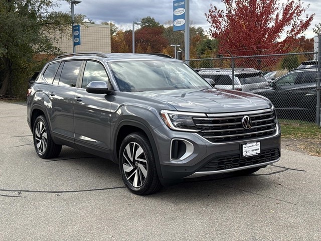 2025 Volkswagen Atlas SE Technology photo 3