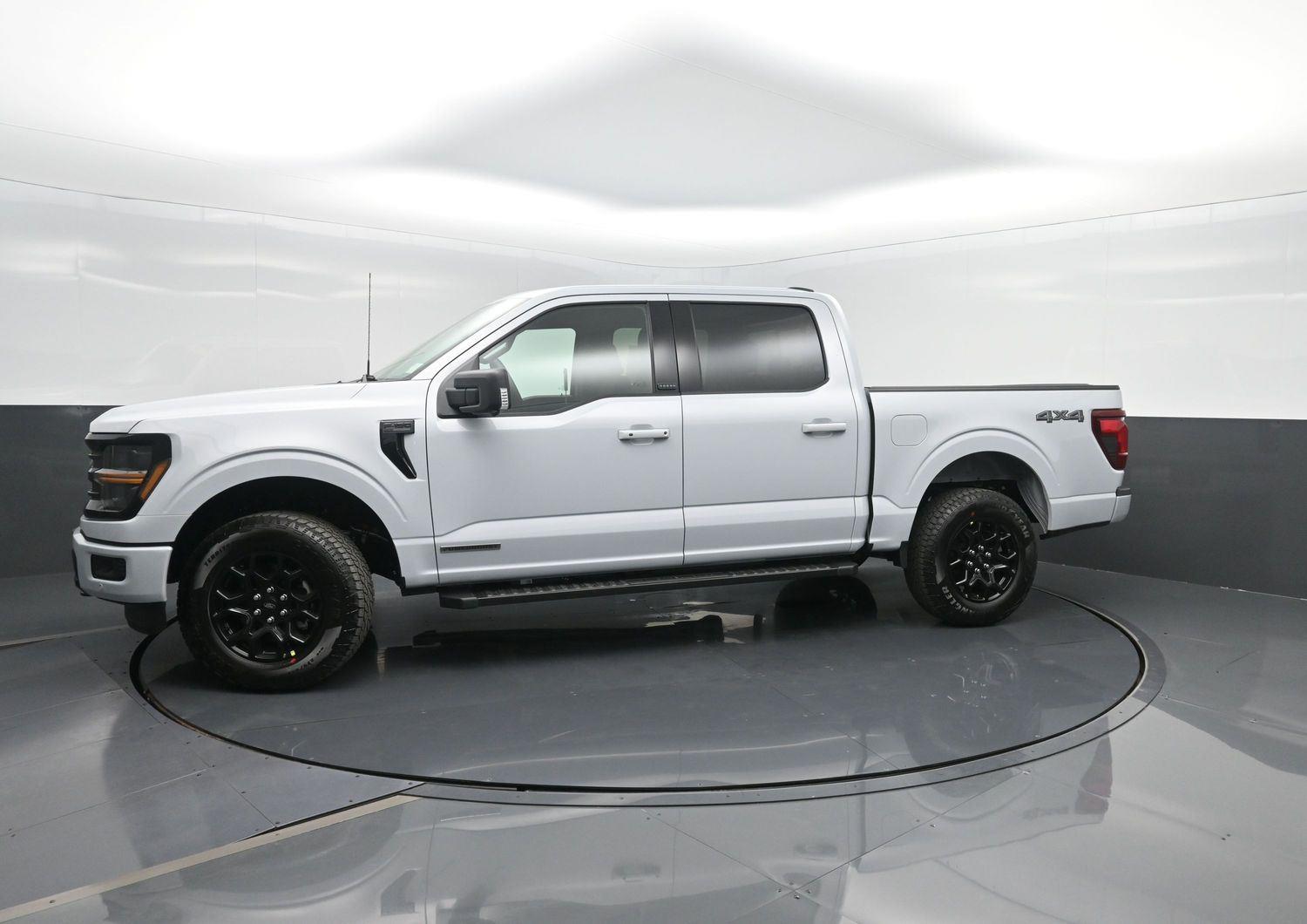 2025 Ford F-150 XLT's photo