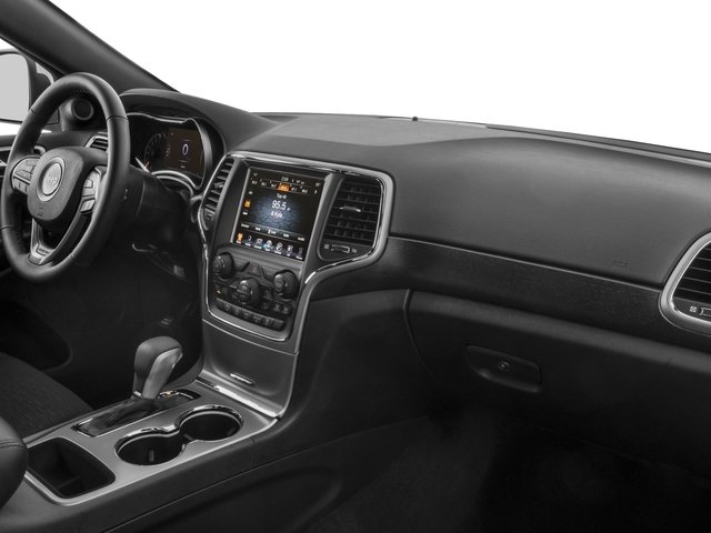 2017 Jeep Grand Cherokee Laredo photo 19