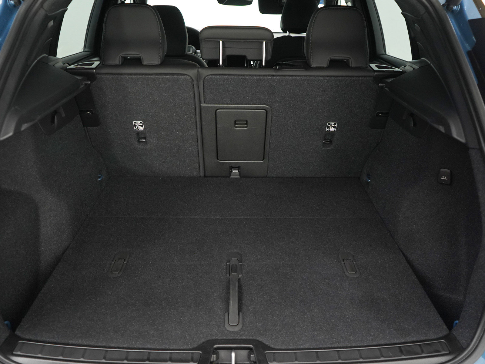 2023 Volvo XC40 Recharge Ultimate AWD photo 8