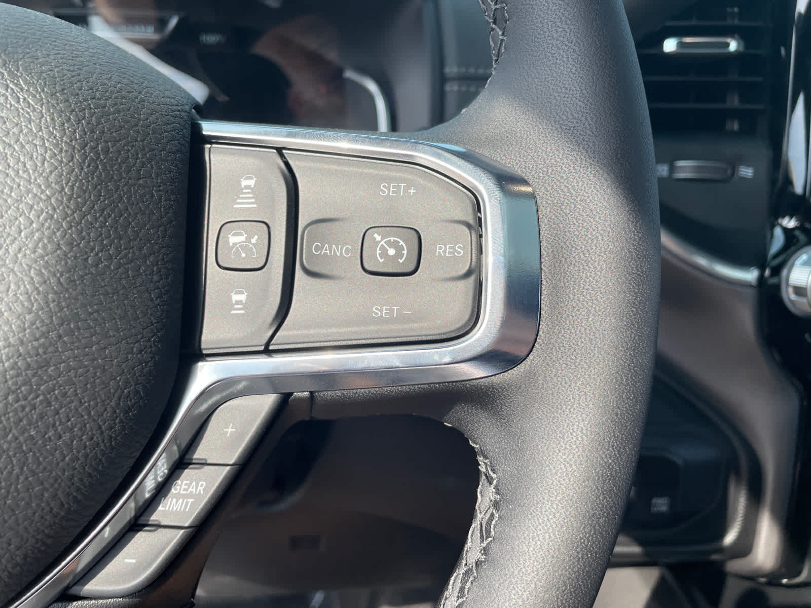2026 Ram 2500 Laramie photo 23