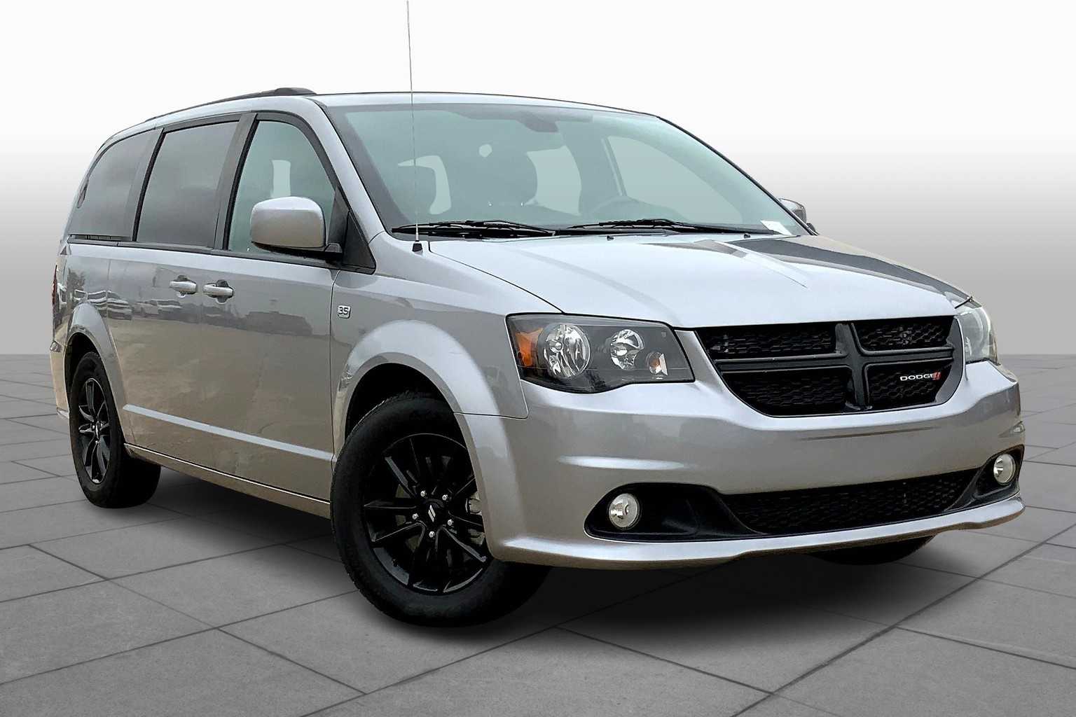 2019 Dodge Grand Caravan SE Anniversary Edition photo 2