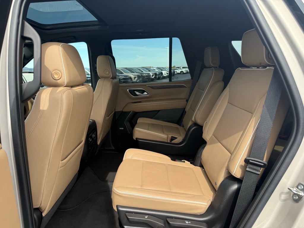 2022 Chevrolet Tahoe Premier photo 13