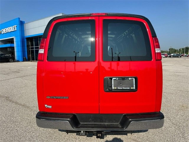 2025 Chevrolet Express Cargo Van photo 4