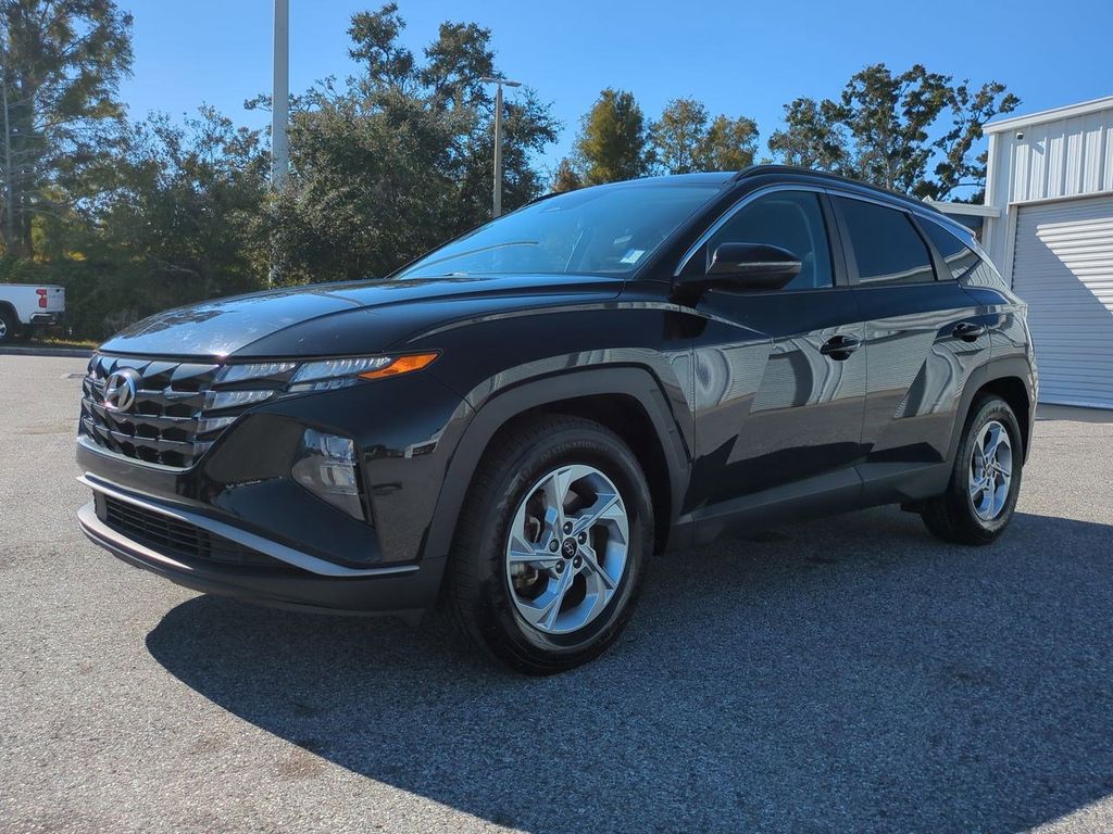 2022 Hyundai Tucson SEL photo 2