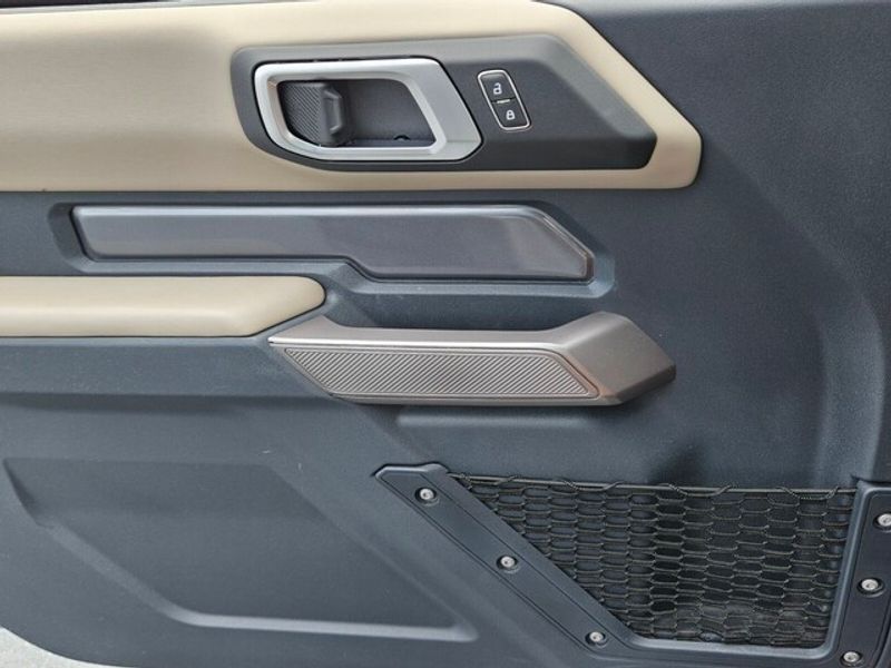 2023 Ford Bronco Wildtrak photo 25