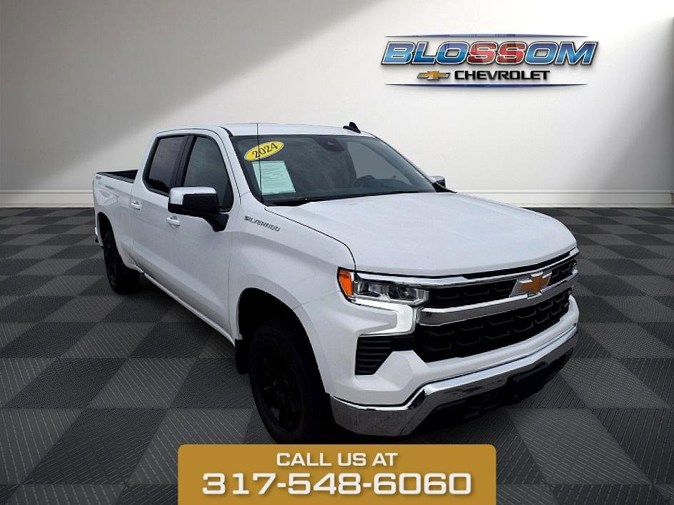 Used 2024 Summit White Chevrolet LT image 1