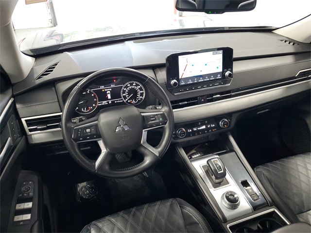 2022 Mitsubishi Outlander SEL photo 24