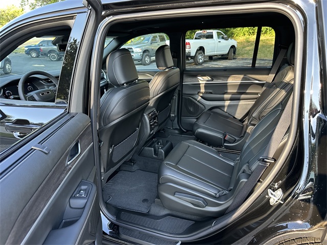2025 Jeep Grand Cherokee Limited photo 12