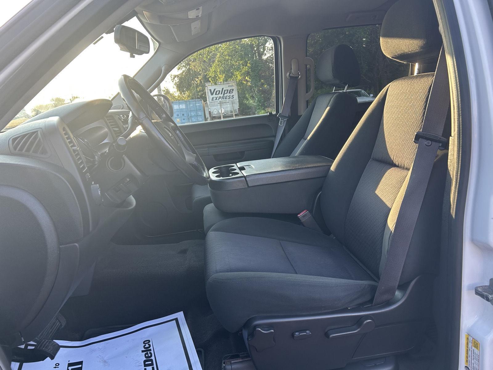 2012 Chevrolet Silverado 1500 LT photo 18