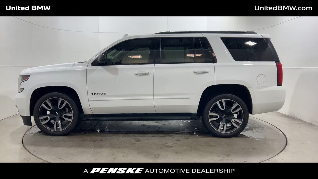 2018 Chevrolet Tahoe LT photo 2