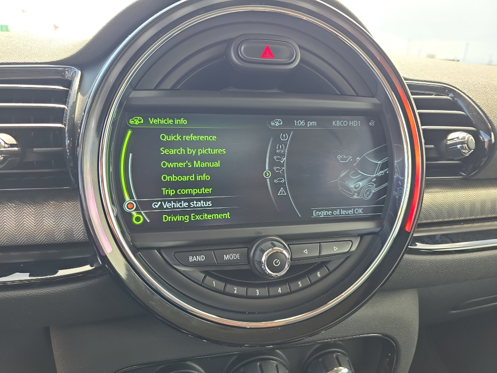 2017 Mini Clubman Base S ALL4 photo 19
