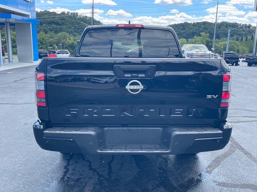 2024 Nissan Frontier SV photo 6