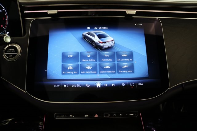 2025 Mercedes Benz E 350 4MATIC photo 9