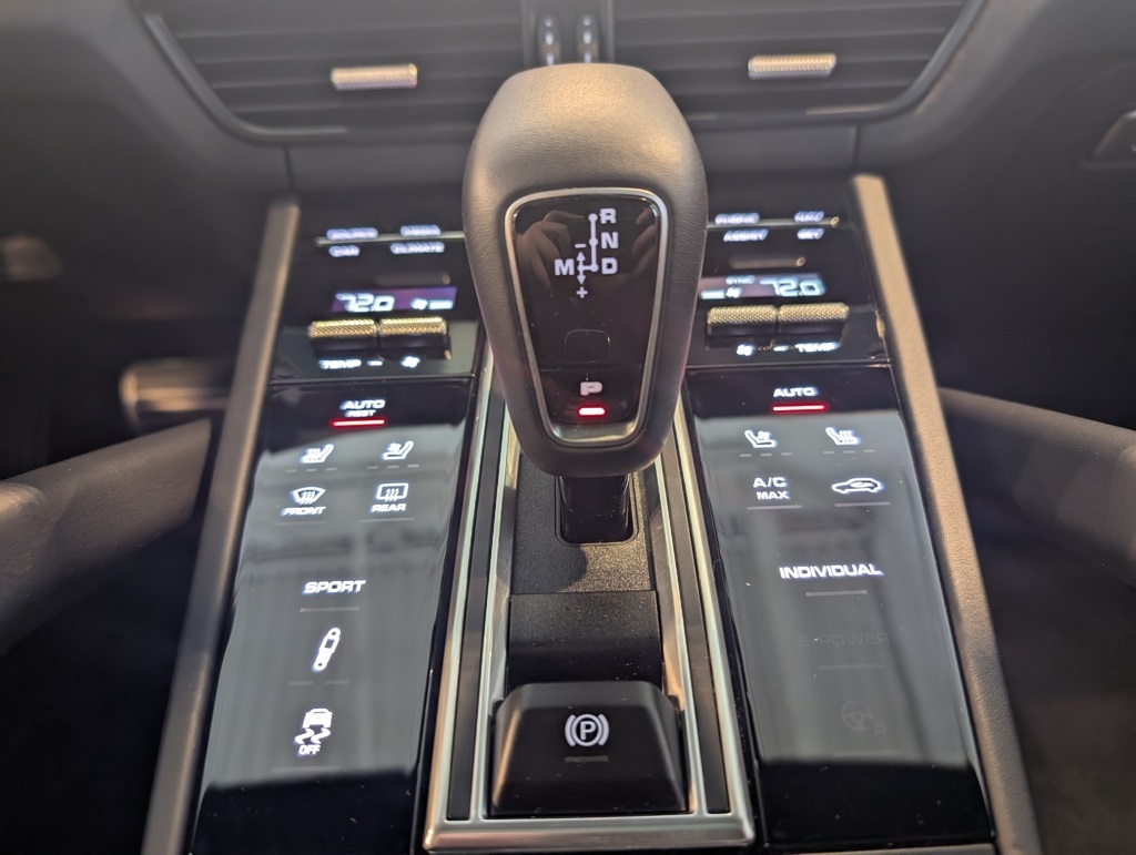 2019 Porsche Cayenne Turbo photo 23