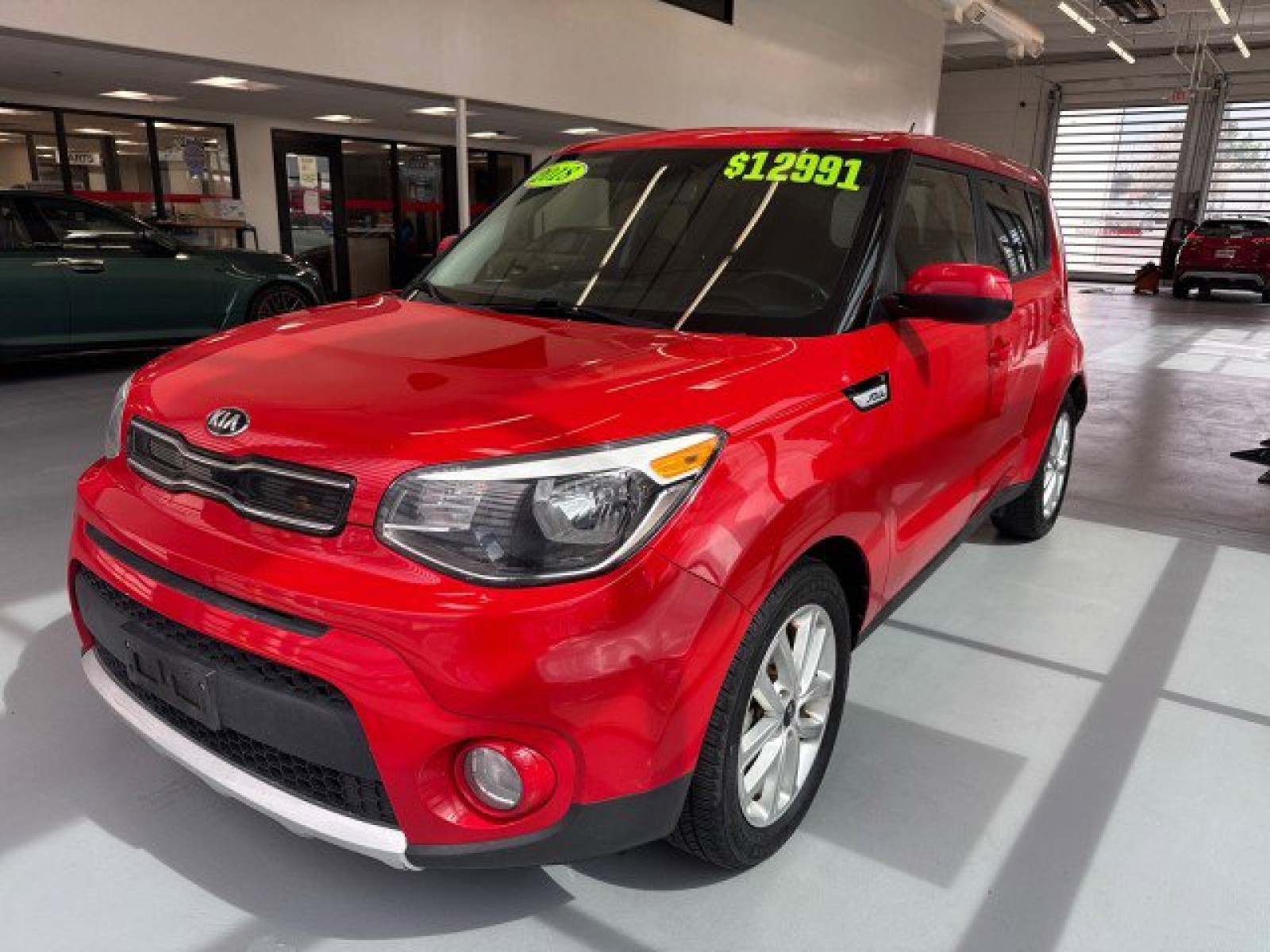 Used 2018 RED Kia + image 1