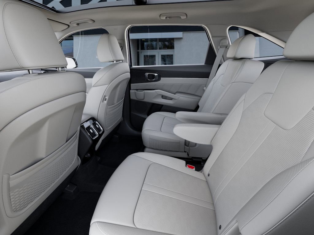 2025 Kia Sorento SX photo 4