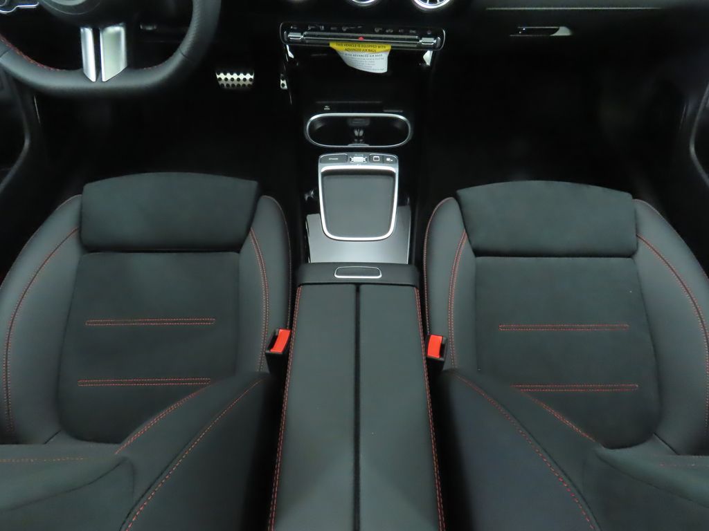 2026 Mercedes Benz CLA 250 4MATIC photo 17