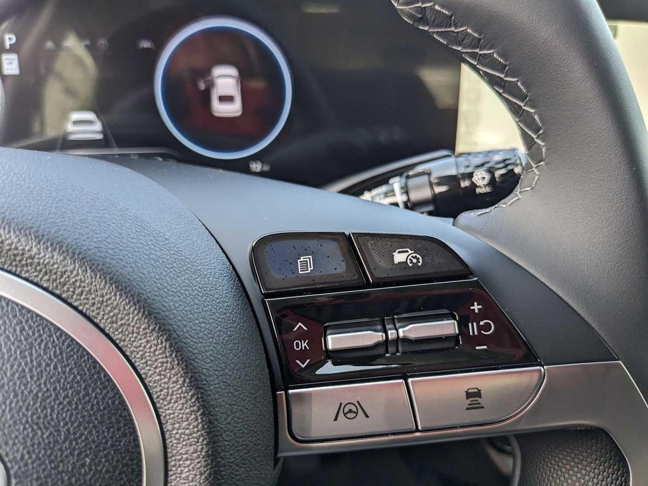 2025 Hyundai Elantra SEL Convenience photo 12
