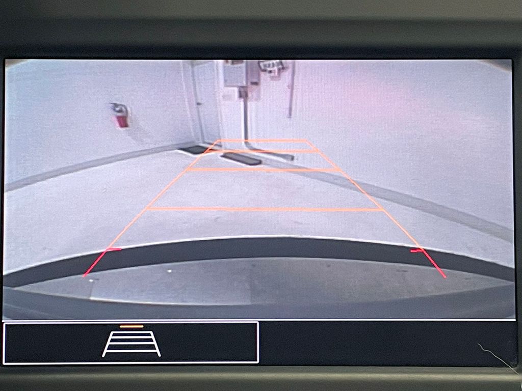 2023 Chevrolet Equinox LS photo 3