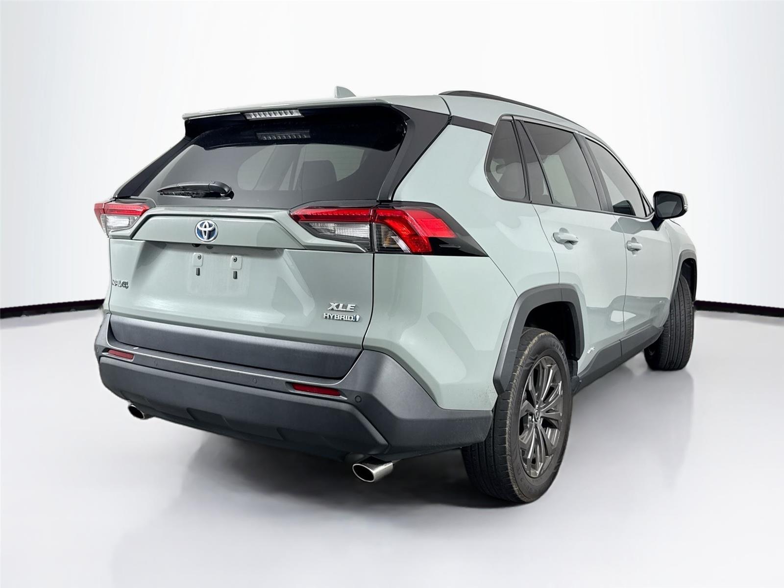 2023 Toyota RAV4 Hybrid XLE Premium photo 6