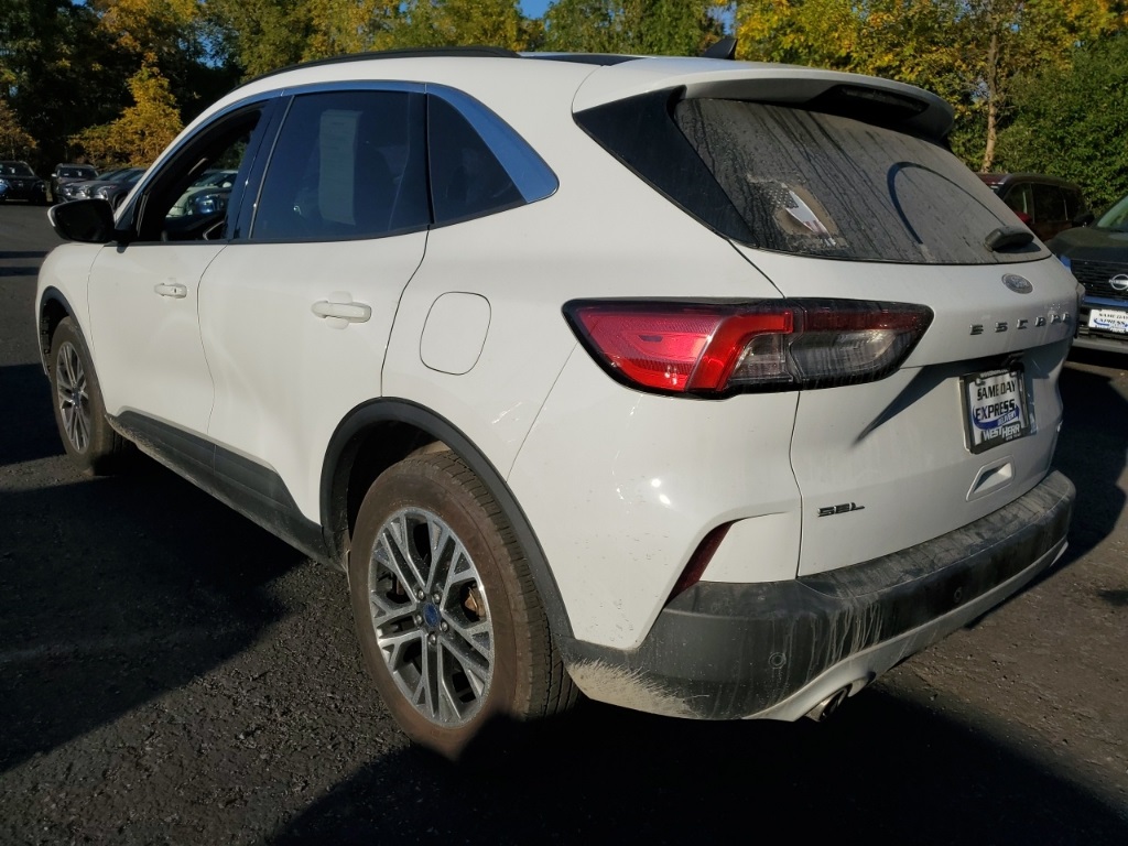2020 Ford Escape SEL photo 2